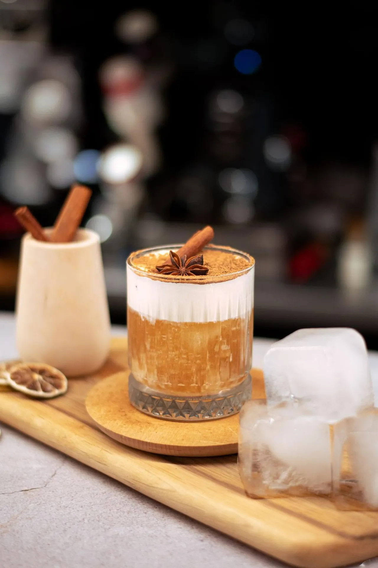Cocktailuri de iarnă cu scorțișoară, la barul Straja Apart